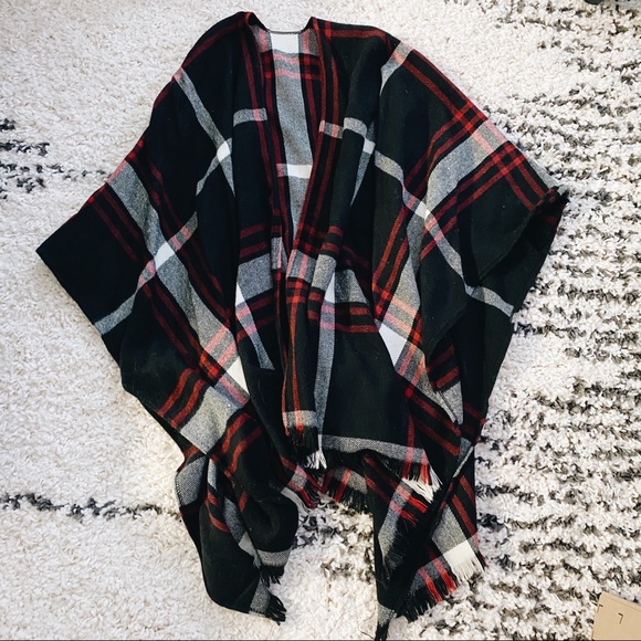 Tops - Plaid Poncho
